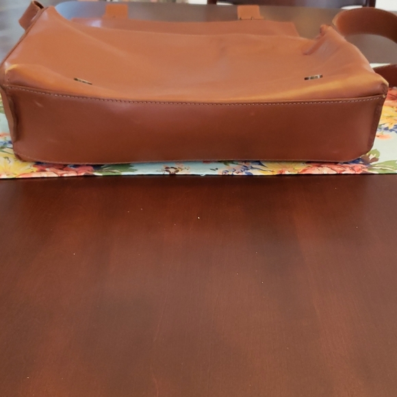 Gorgeous leather shoulder bag - Picture 5 of 14